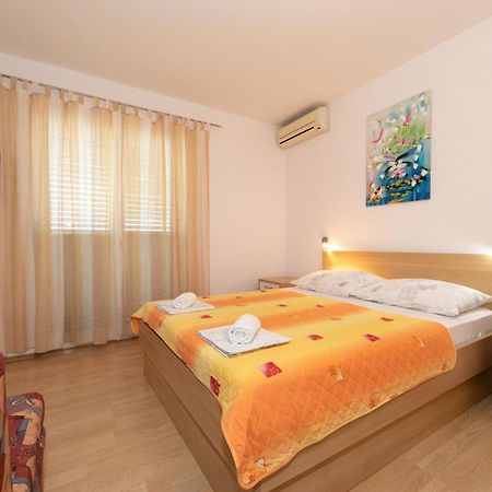 Apartments Maja Tucepi Luaran gambar