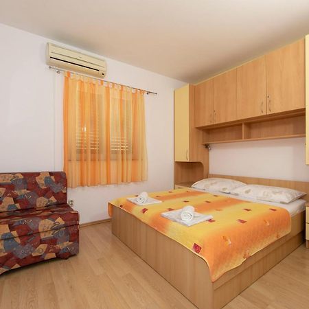 Apartments Maja Tucepi Luaran gambar
