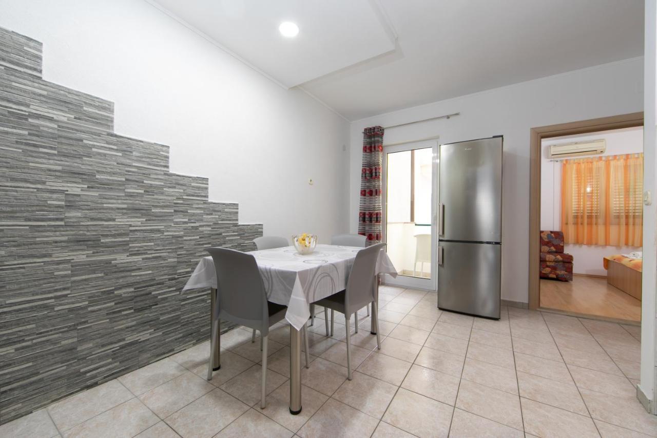 Apartments Maja Tucepi Luaran gambar
